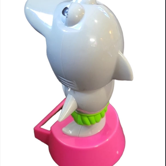 5-Solar Powered Dancing Bobblehead Girl Shark & 1 more solar toy-TOTAL *6 - Picture 4 of 16